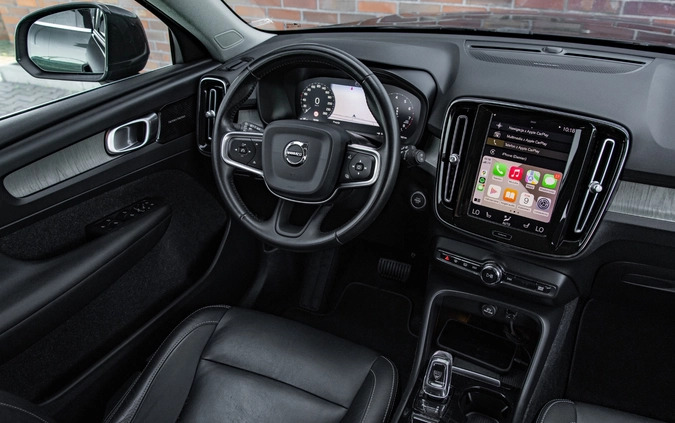 Volvo XC 40 cena 124900 przebieg: 76059, rok produkcji 2019 z Kazimierz Dolny małe 781